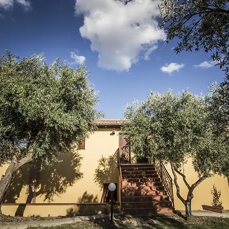 Il Giriatello Farm stay *